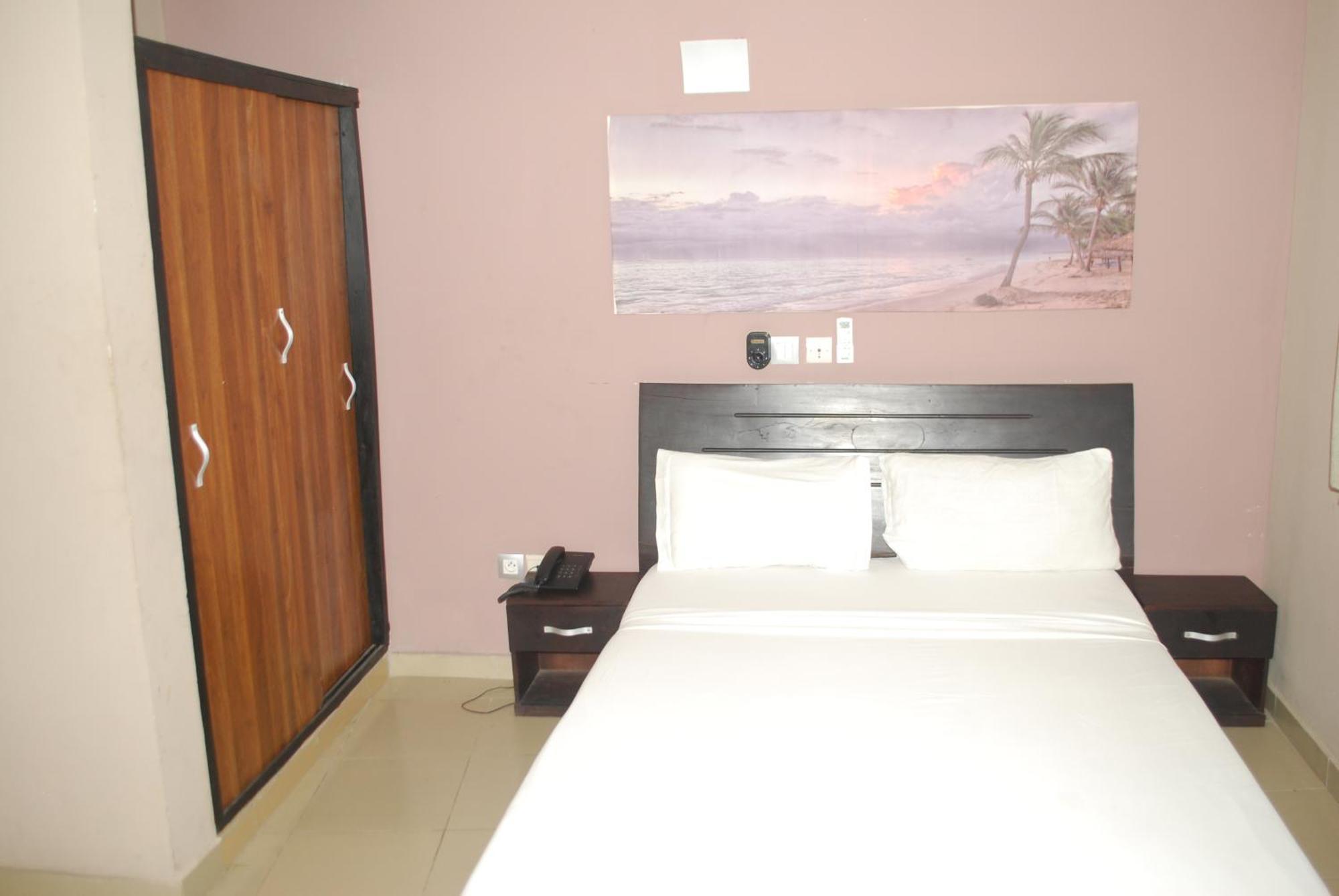 Benin City Center Hotel Cotonou Exterior foto